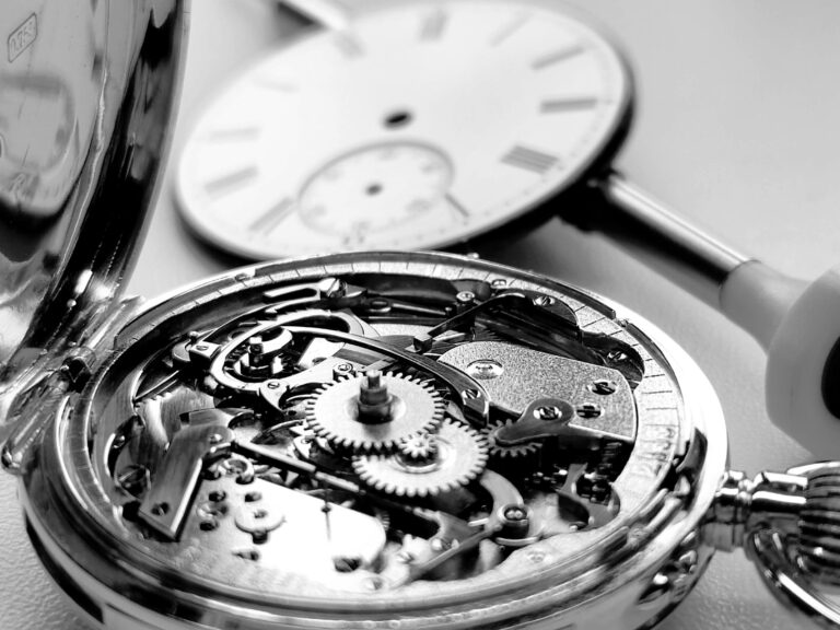 Restauration einer Taschenuhr mit Repetition